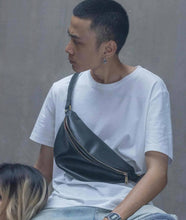 Load image into Gallery viewer, Túi Đeo Chéo &quot;My heart BLEEDS more&quot; Super size fanny pack